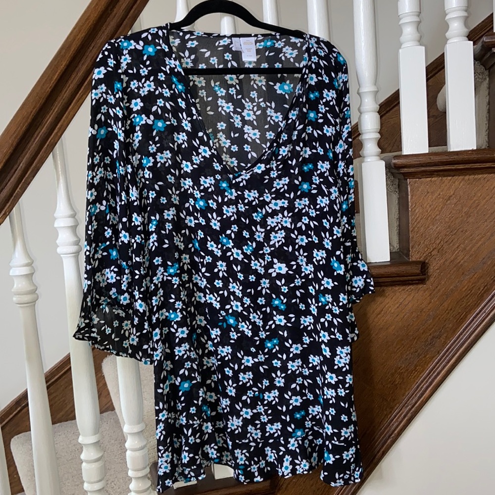 Women’s floral beach coverup